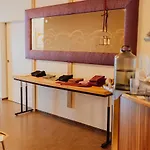 מלון Alpenhotel Perner 4*