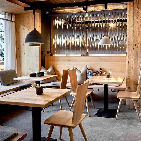 Hotel Alpenhotel Perner 4*