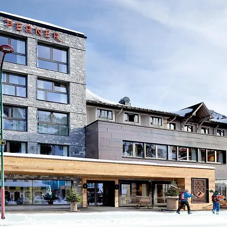 Alpenhotel Perner اوبرتاورن