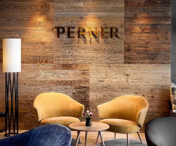 Отель Alpenhotel Perner