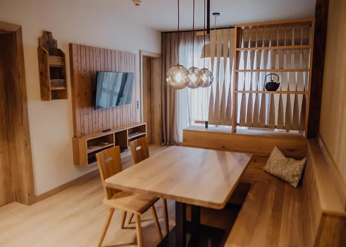 Отель Alpenhotel Perner 4*